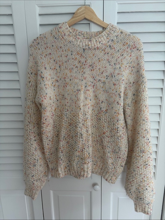 GAP Sweaters - GAP Cream Crewneck Sweater with Multicolor Specks